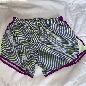 Nike dri fit shorts size small